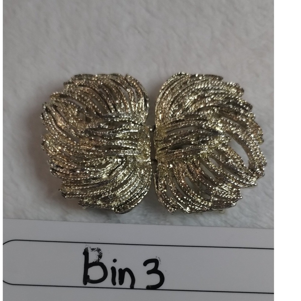 Vintage Jon Tay Gold Tone Textured Feather Leaf Swirl Interlocking Belt Buckle